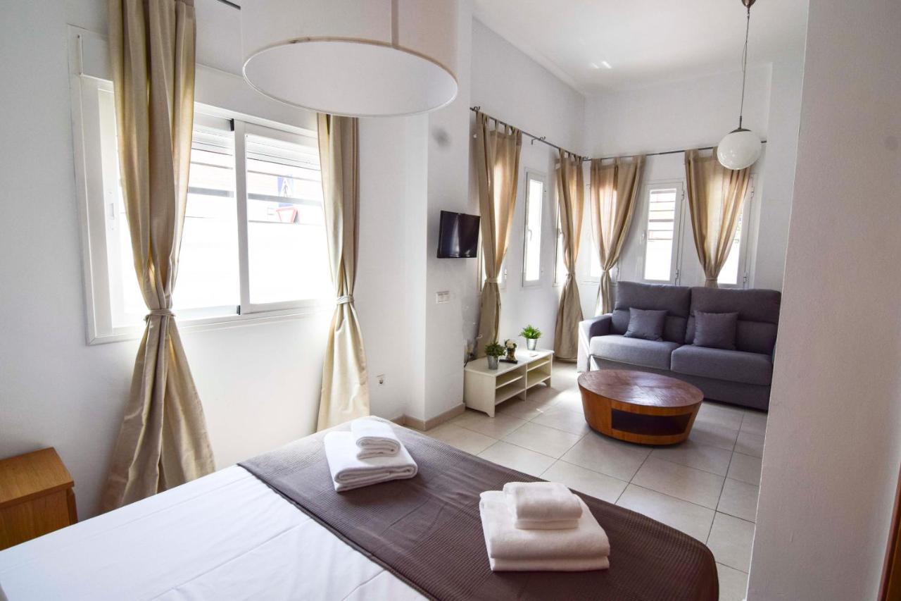 Malaga City Suites Barcelo 30 Exterior foto
